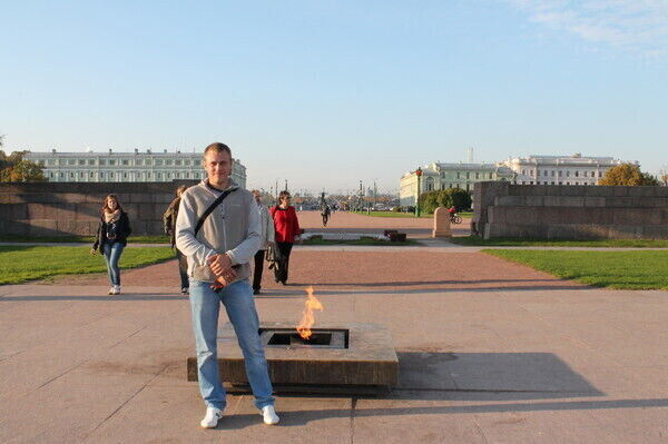  ,   Anton, 41 ,   ,   , c 