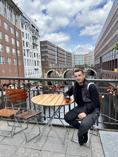  ,   Gio, 32 ,   ,   
