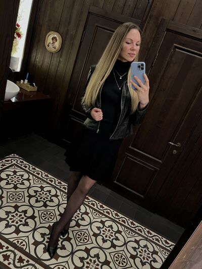 ,   Lia, 33 ,     , c 