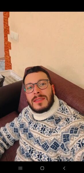  ,   Lyes, 29 ,   ,   