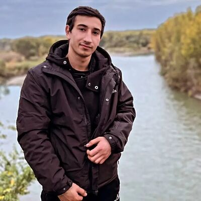  ,   Gusein, 22 ,   ,   