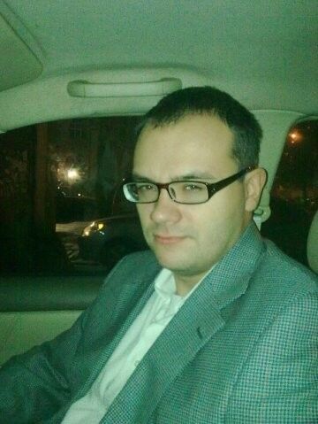  ,   Maxim, 44 ,   ,   , c 