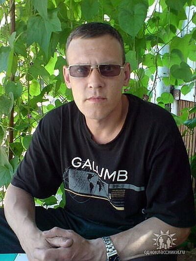  ,   Dzhon, 49 ,   ,   , c 