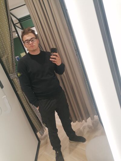  ,   Valter, 24 ,   ,   