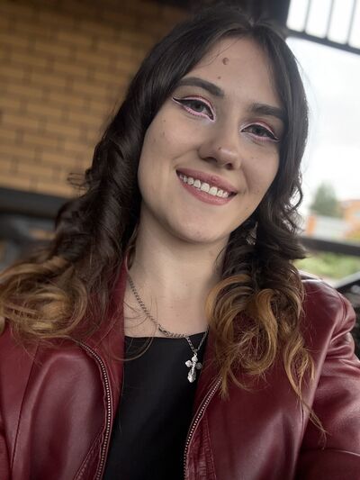  ,   Alina, 22 ,   ,   