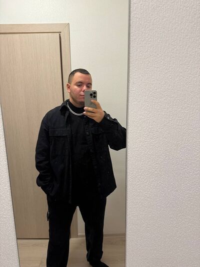  ,   LilMaks, 23 ,   ,   , c 