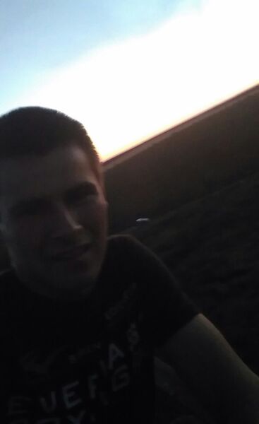  ,   Artem, 31 ,  