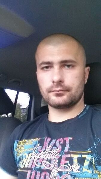  ,   Oleg, 38 ,   