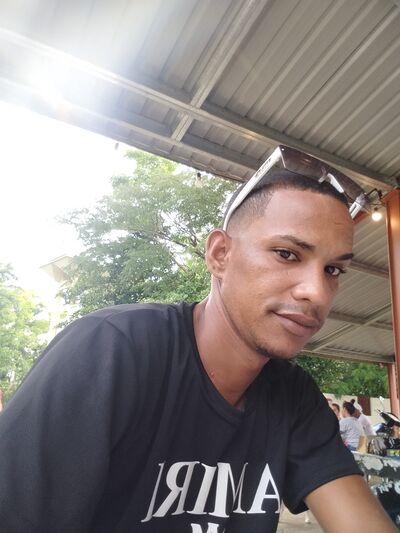  ,   Lazaro, 33 ,   ,   