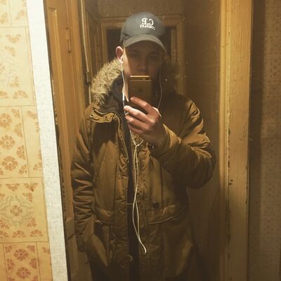  -,   Artyom, 27 ,   ,   