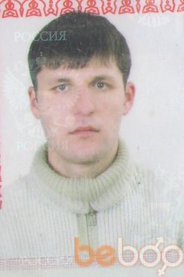  ,   Viktor, 40 ,   