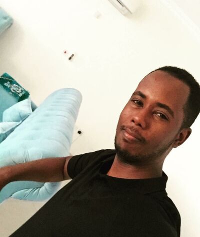  ,   Roger, 40 ,   ,   , c , 