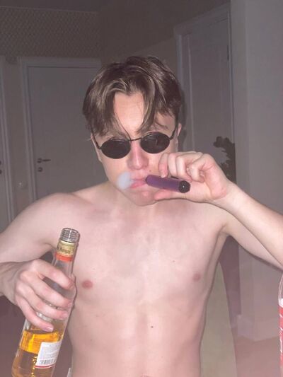  ,   Evan, 21 ,   ,   