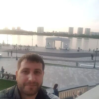  ,   Artur, 39 ,   ,   