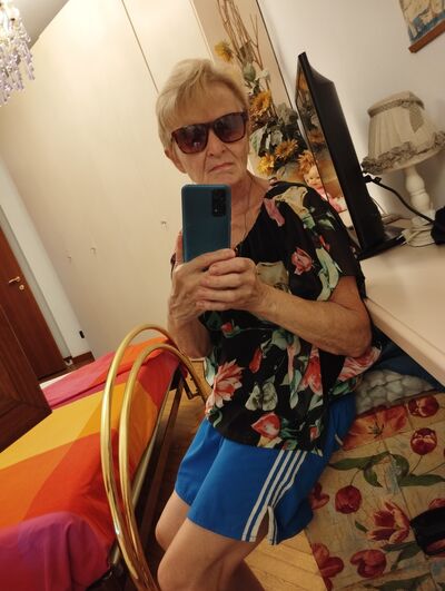  ,   Valentina, 64 ,   ,   