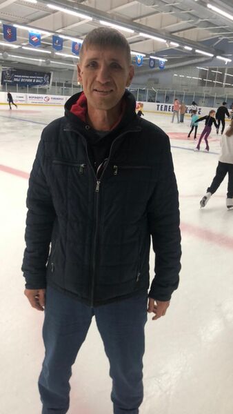  ,   Sergei, 38 ,   c 
