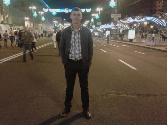  ,   Garyy, 33 ,   