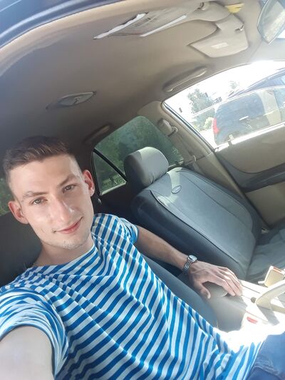  ,   Denis, 28 ,   , 