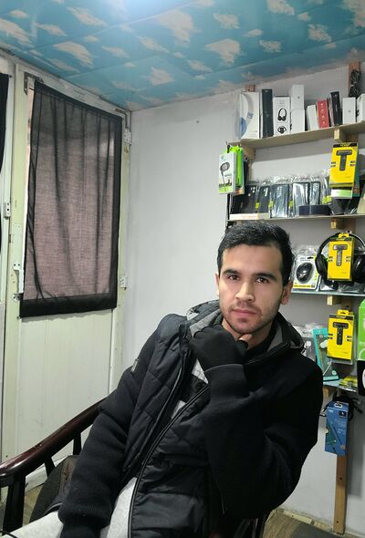  ,   Parviz, 23 ,   , c 