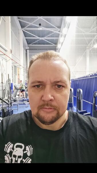  ,   Nik, 37 ,   ,   