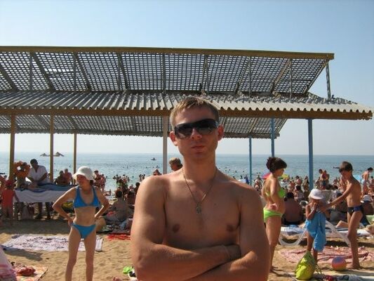  ,   Artem, 39 ,   ,   , c 