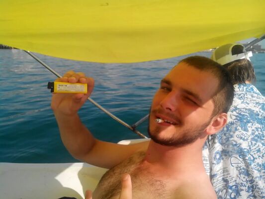  ,   Denis, 33 ,   ,   
