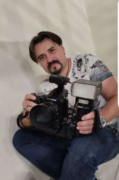  ,   Anton, 46 ,  