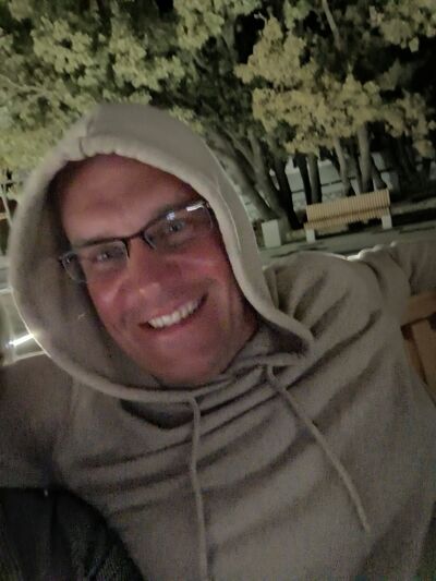  ,   Anton, 44 ,   ,   