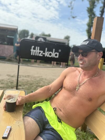  ,   David, 41 ,   ,   
