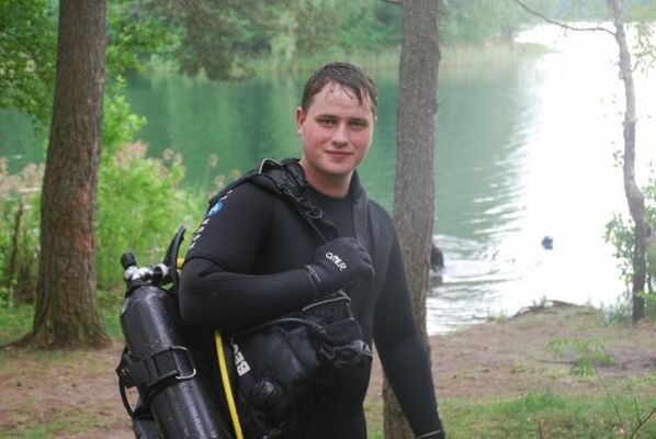  ,   Alex, 41 ,     , c 