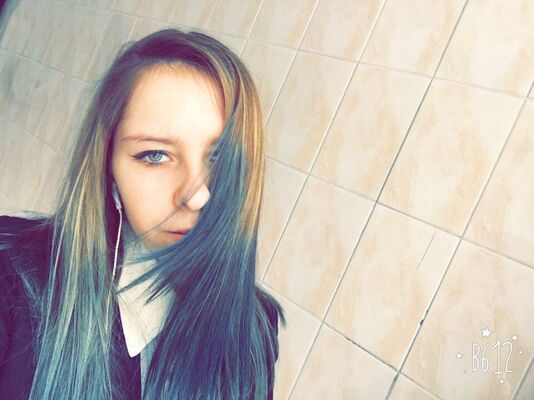  ,   Lena, 25 ,   ,   , c , 