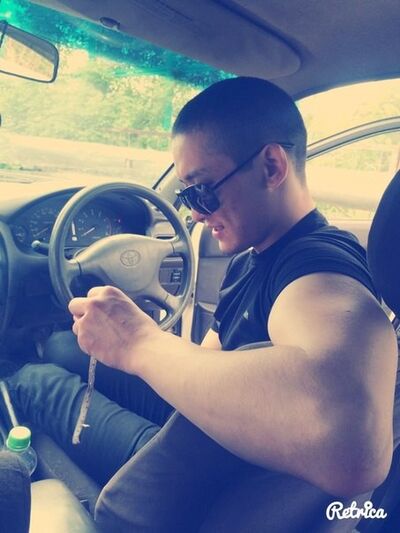  ,   Dauren, 32 ,  