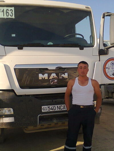  ,   Alik, 35 ,   