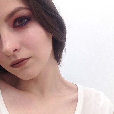  ,   Elena, 28 ,  