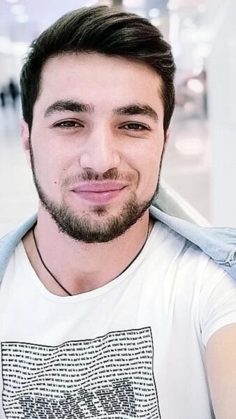  ,   Goga, 32 ,   ,   