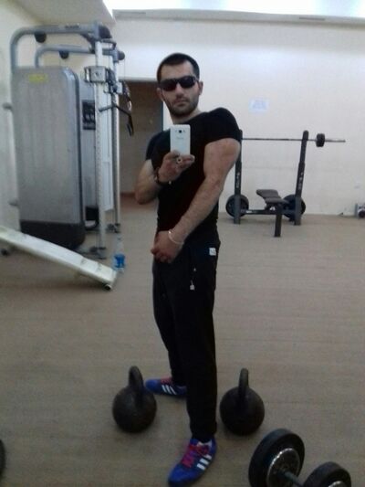  ,   Macho, 32 ,   ,   , c 