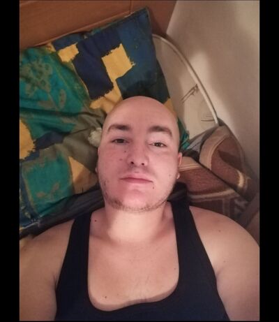  ,   Albert, 39 ,   ,   