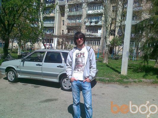  1697442  Robert, 37 ,    