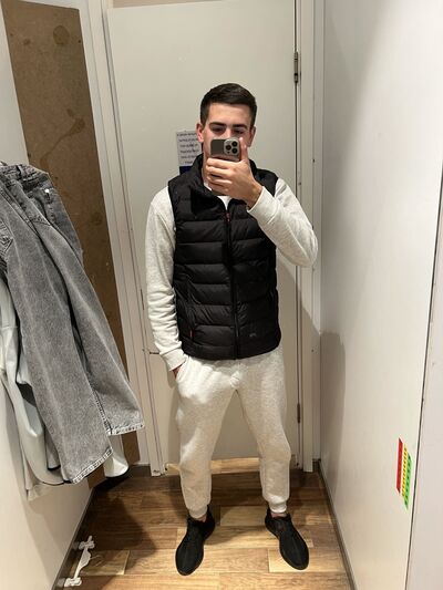  ,   __, 24 ,   ,   