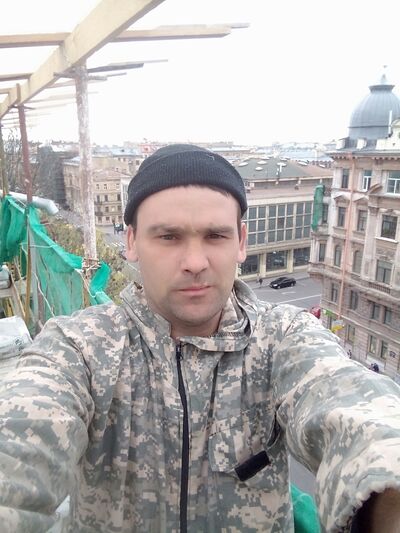  ,   Alexander, 32 ,   c 