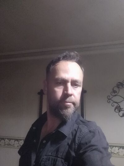  ,   Ali, 42 ,   ,   