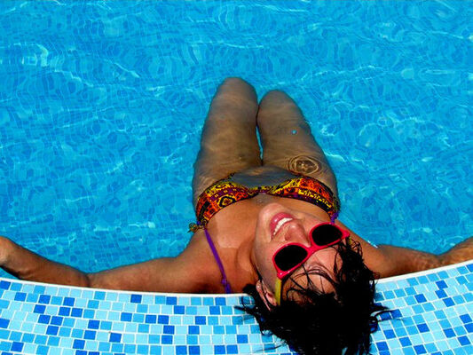  ,   Marina, 48 ,     , c 