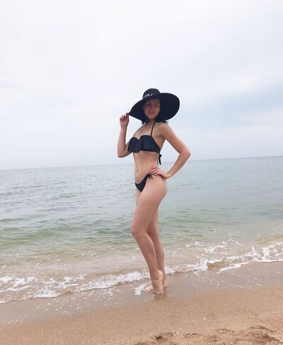  ,   Valeria, 34 ,   ,   , c 