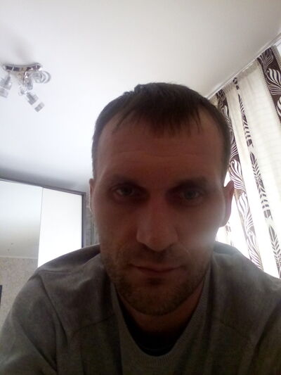  ,   Nik, 45 ,   
