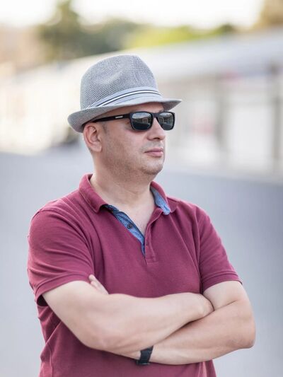 ,   Farid, 53 ,   ,   , c , 