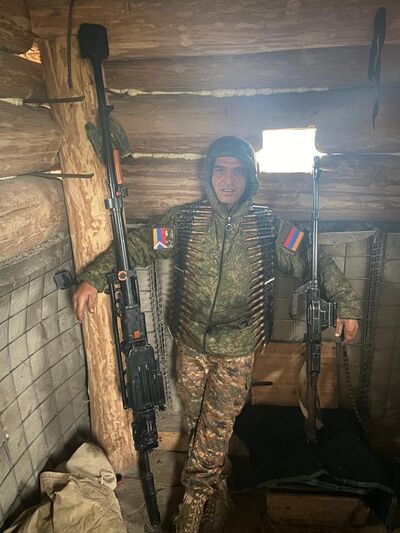  ,   Levon, 46 ,     , c 