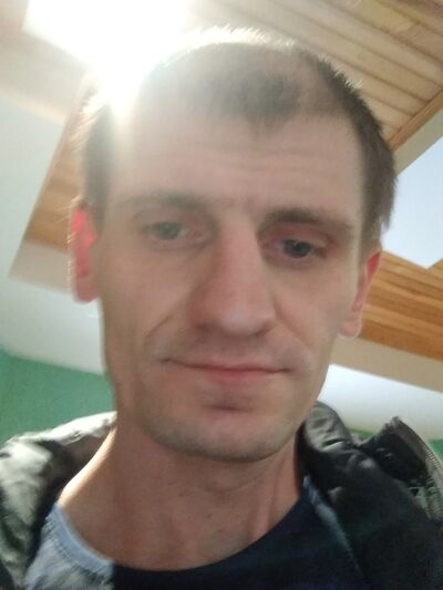  ,   Victor, 40 ,  