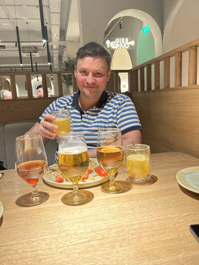  ,   Denis, 48 ,     , c 