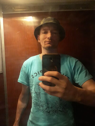  ,   Viktor, 33 ,   ,   , c 