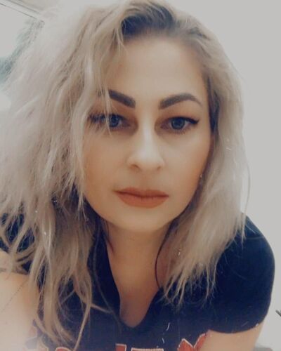  ,   Mariana, 25 ,   ,   
